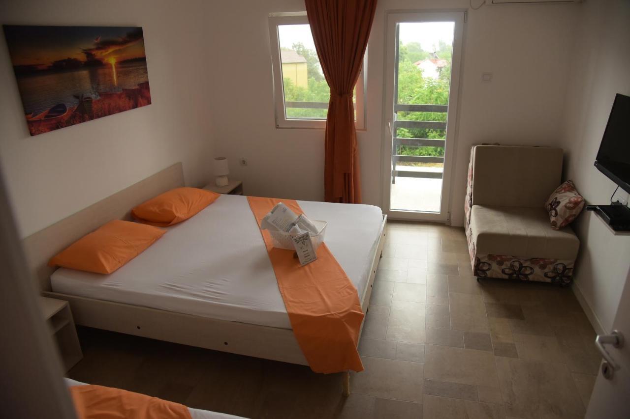 סטאר דויירן Apartments Villa Naumovi מראה חיצוני תמונה