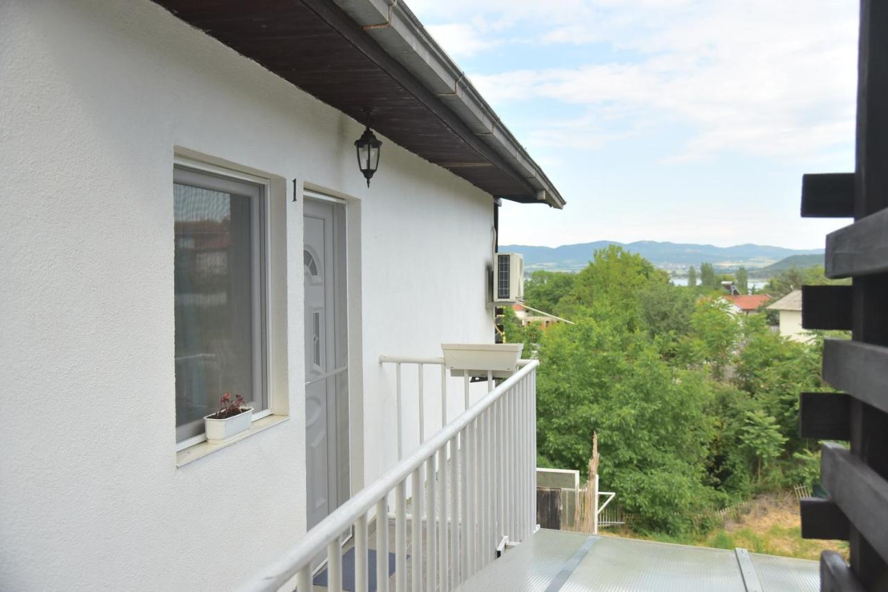 סטאר דויירן Apartments Villa Naumovi מראה חיצוני תמונה