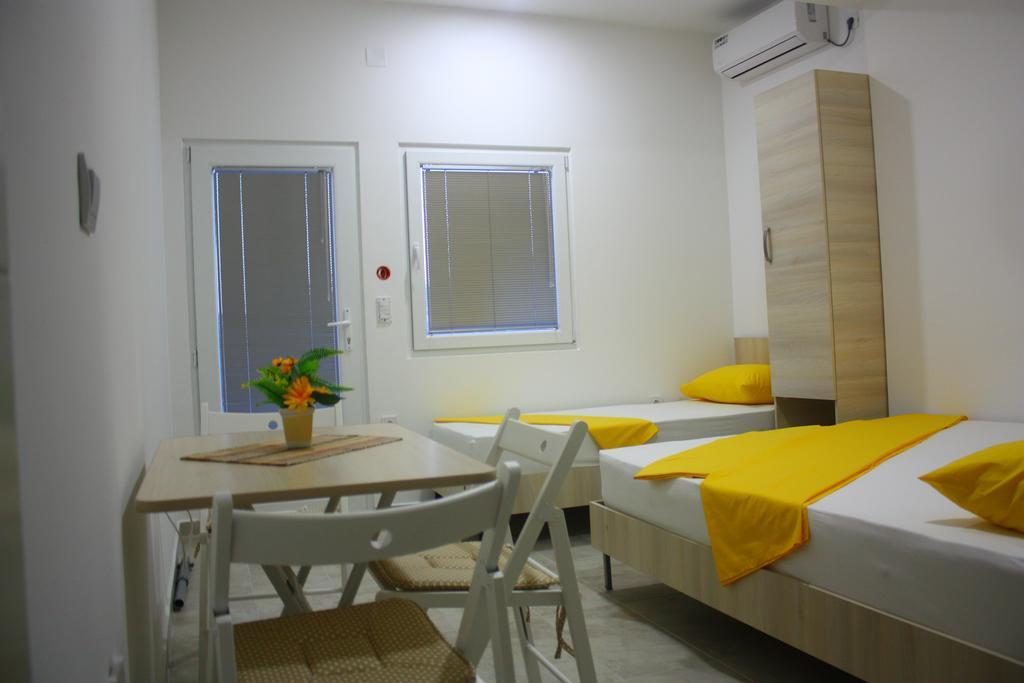 סטאר דויירן Apartments Villa Naumovi מראה חיצוני תמונה