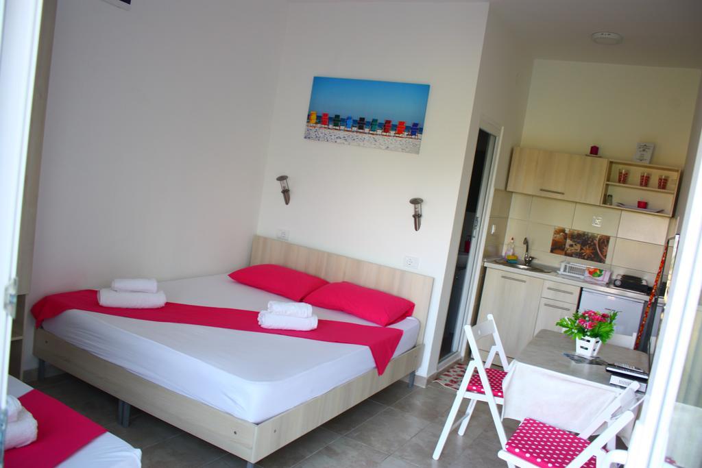סטאר דויירן Apartments Villa Naumovi מראה חיצוני תמונה
